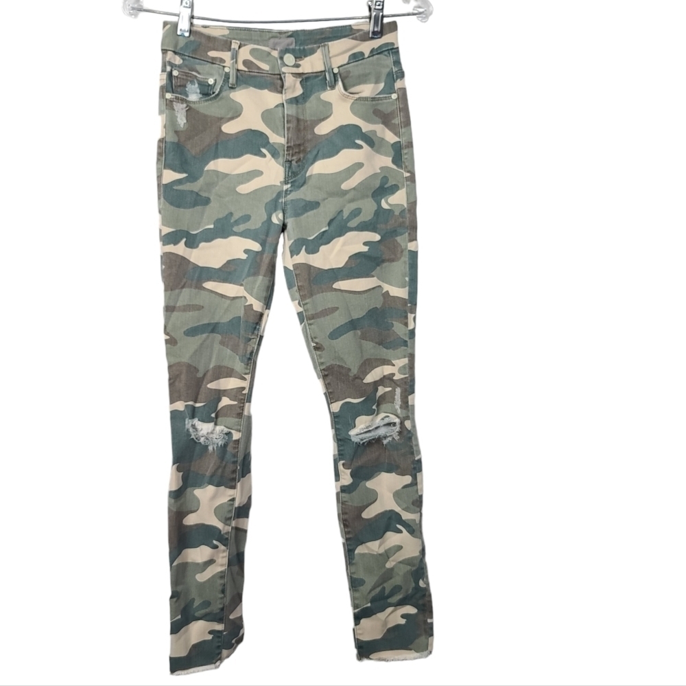 Mother High Waisted Looker Ankle Fray Distressed See Me Camo Pants 25